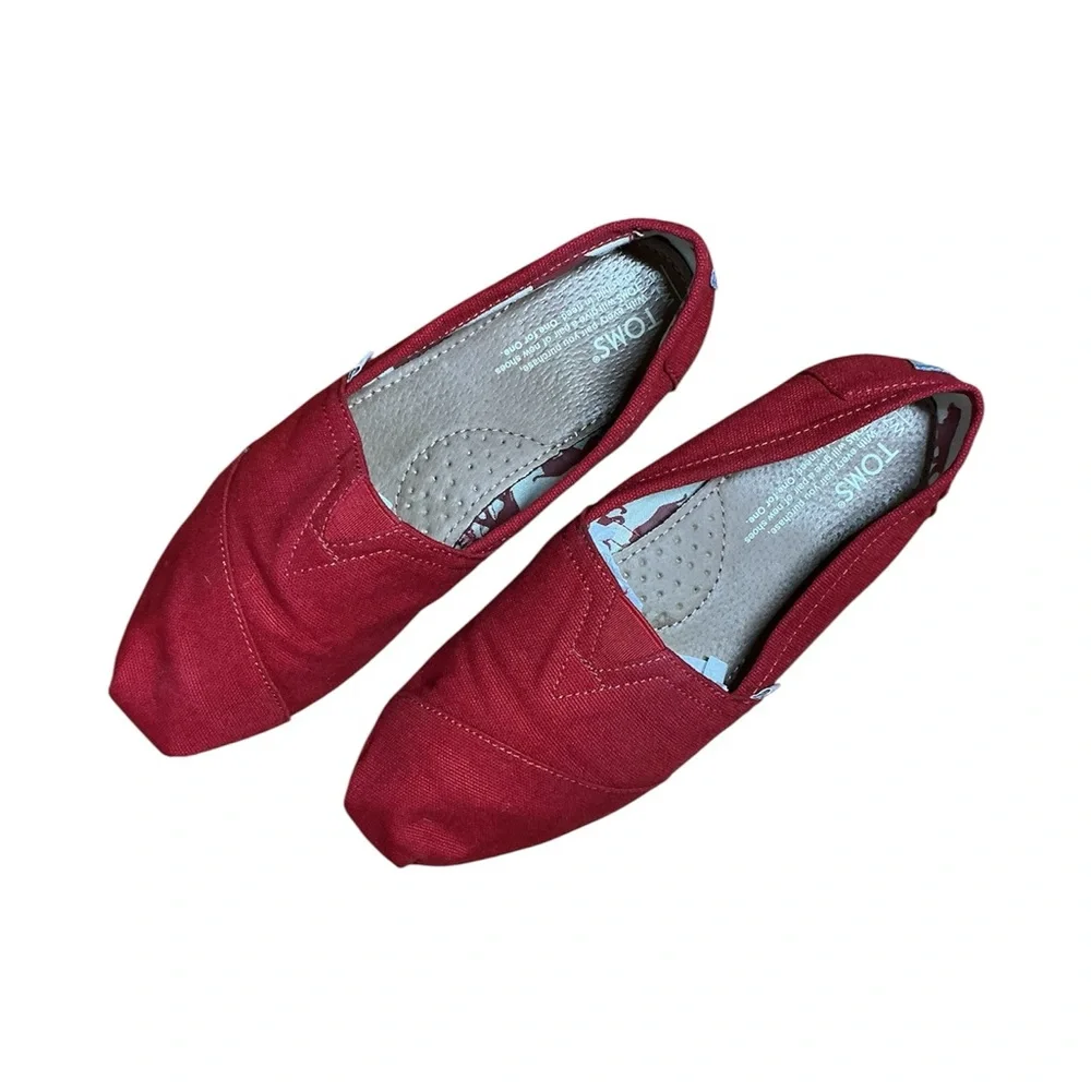 TOMS Classic Red Canvas Slip-On Shoes Women’s Size 7.5